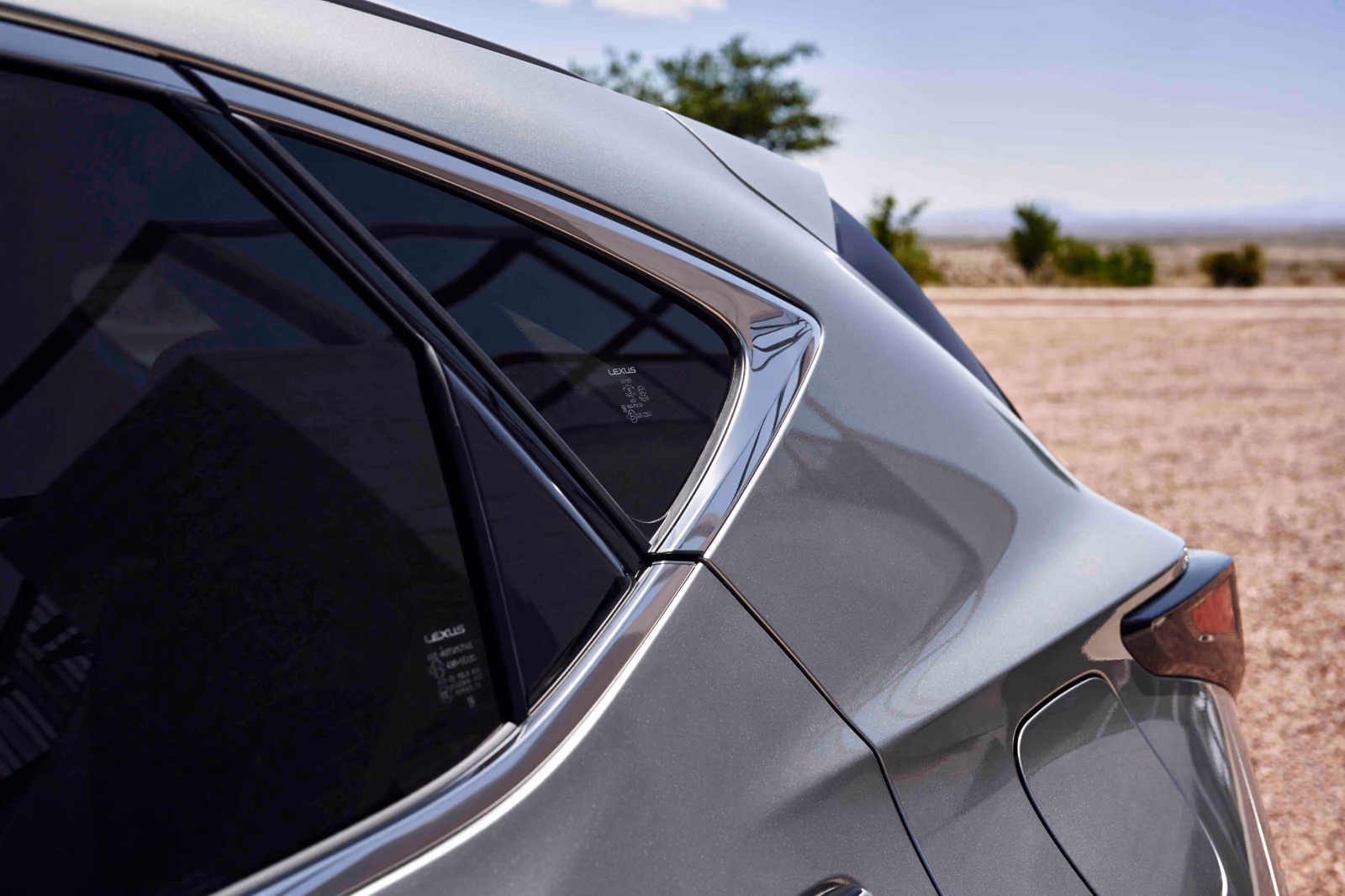 Водительское место Lexus NX