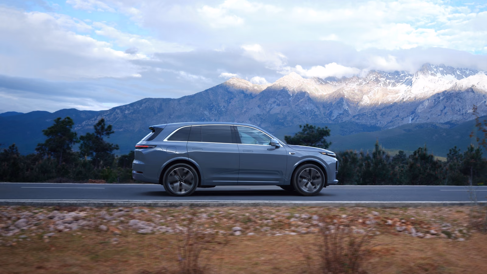 Lixiang L7 в новом цвете Blue Gray