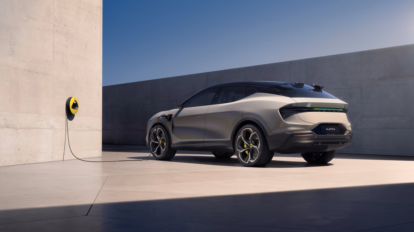 Lotus Eletre — в студии