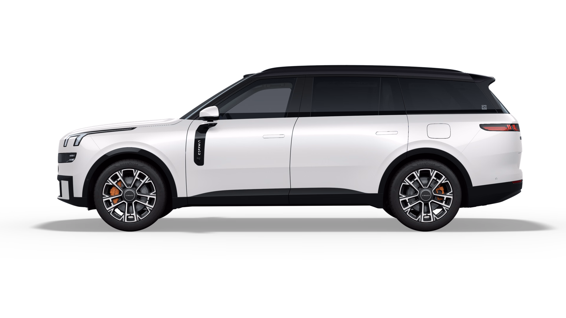 Белый Lynk & Co 900, профиль кузова