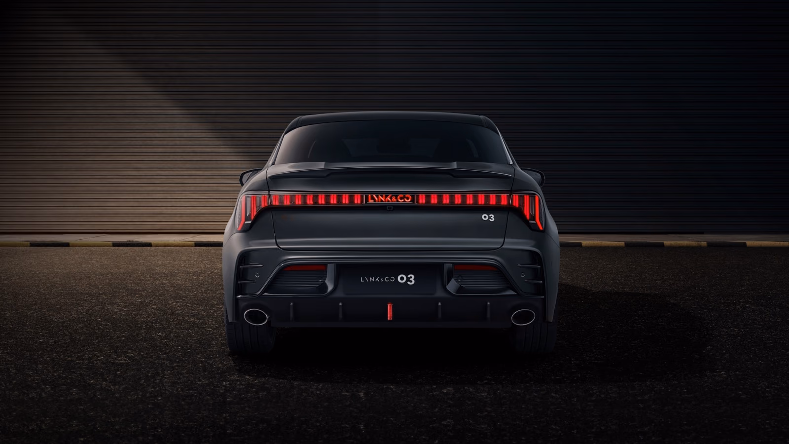 Серый Lynk & Co 03 сзади