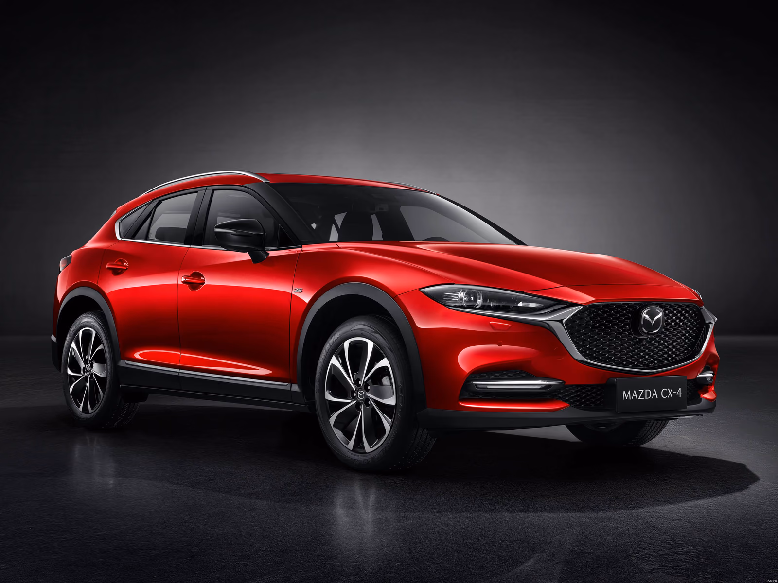 Mazda CX-4 2021 — красный кузов спереди с другой стороны