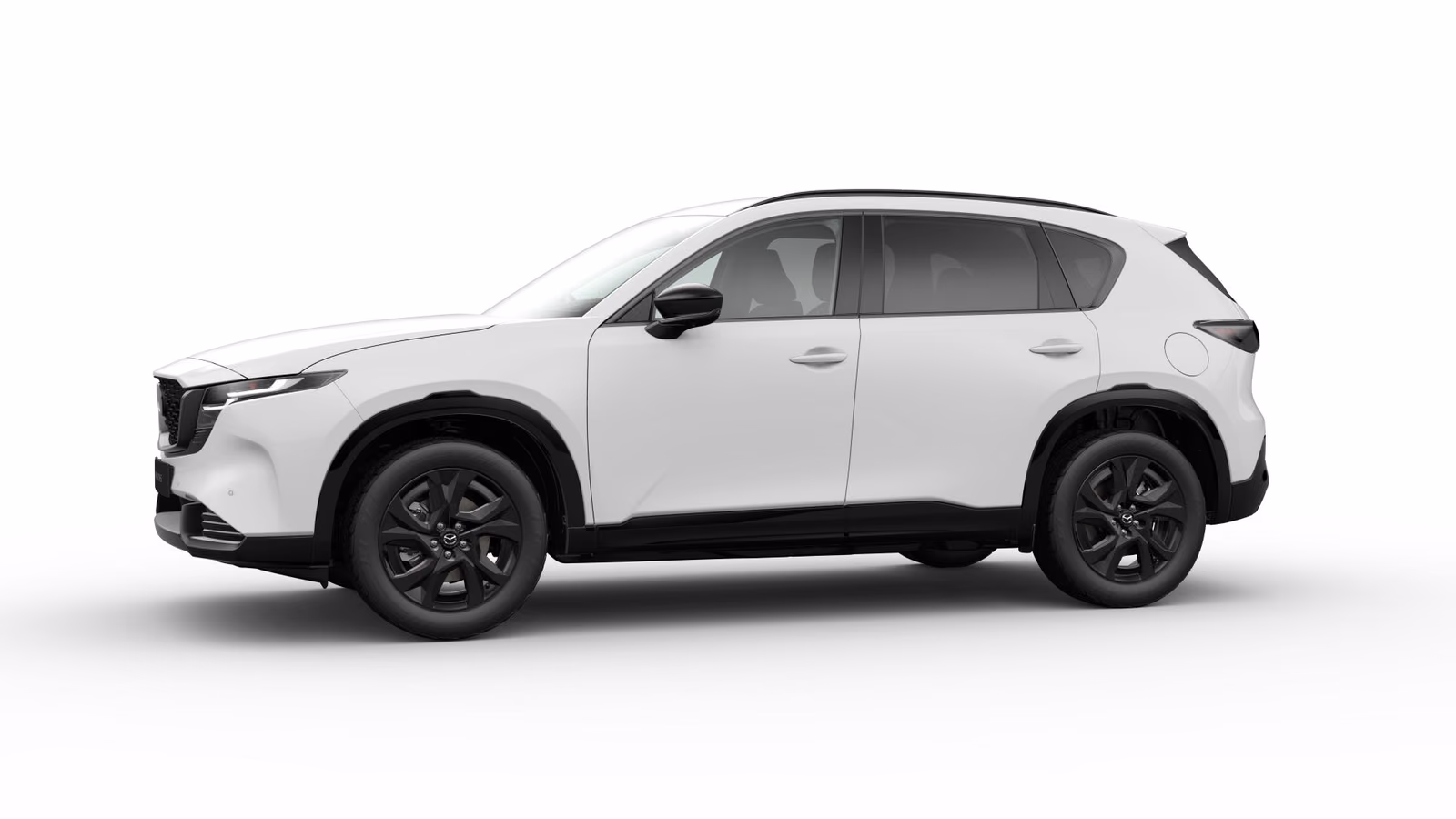 Mazda CX-5 спереди в три четверти, студия