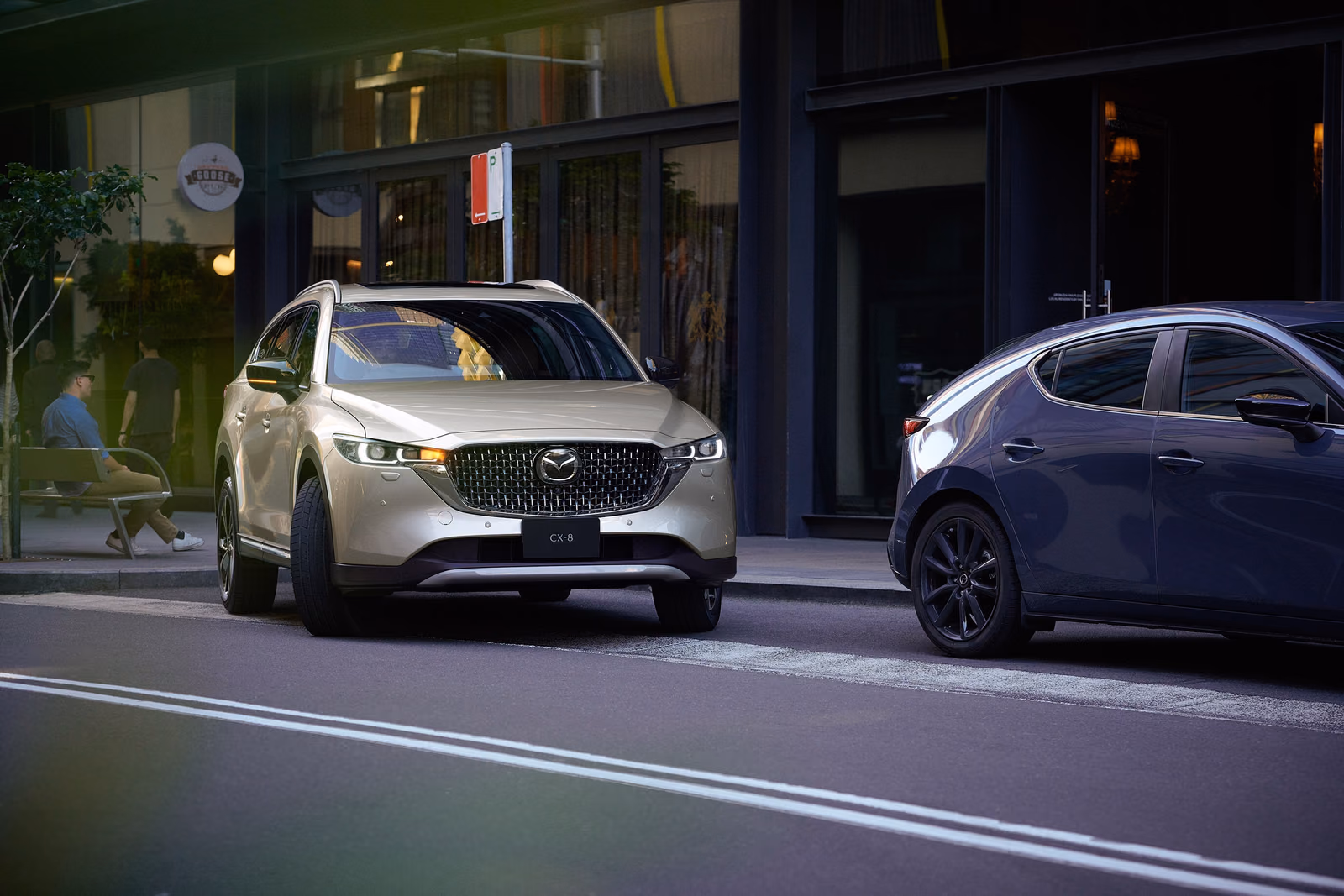 Mazda CX-8 — вид спереди