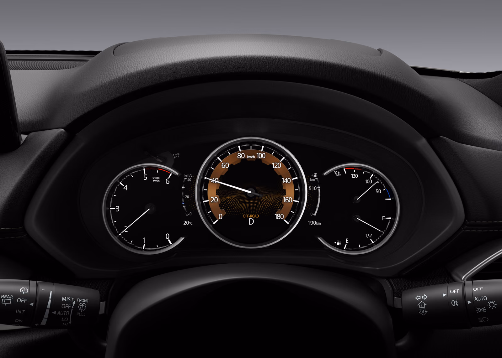 Mazda CX-8 — передняя панель и руль