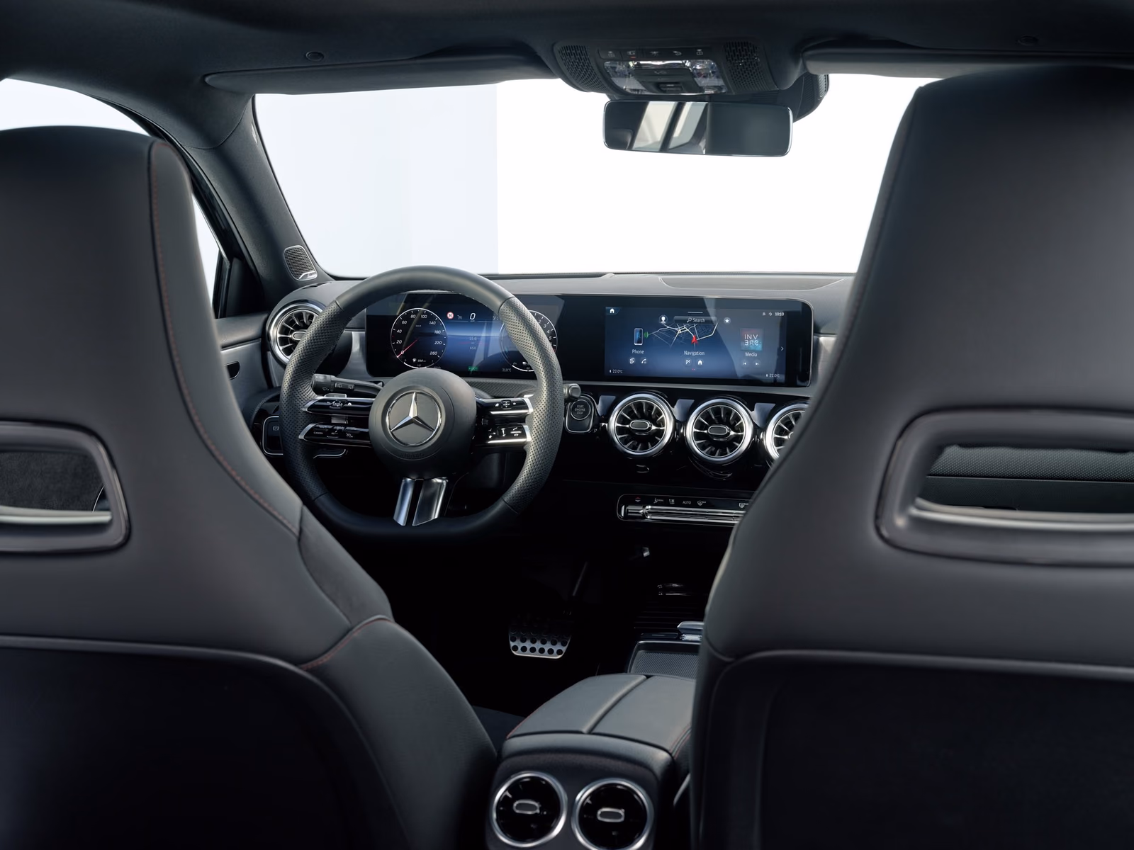 Mercedes-Benz A-Class — передняя панель и руль