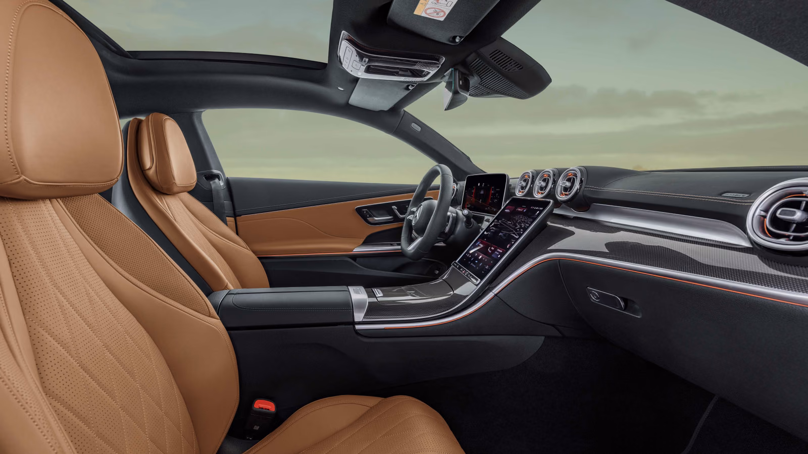 Салон Mercedes-Benz CLE Coupe C236 с коричневой отделкой