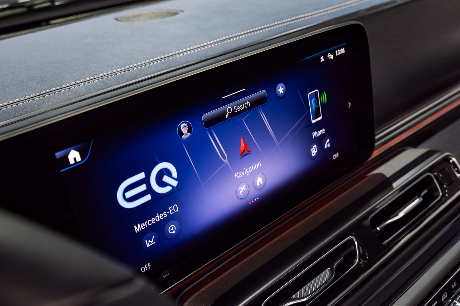 Mercedes-Benz EQV — центральный экран с меню Mercedes-EQ
