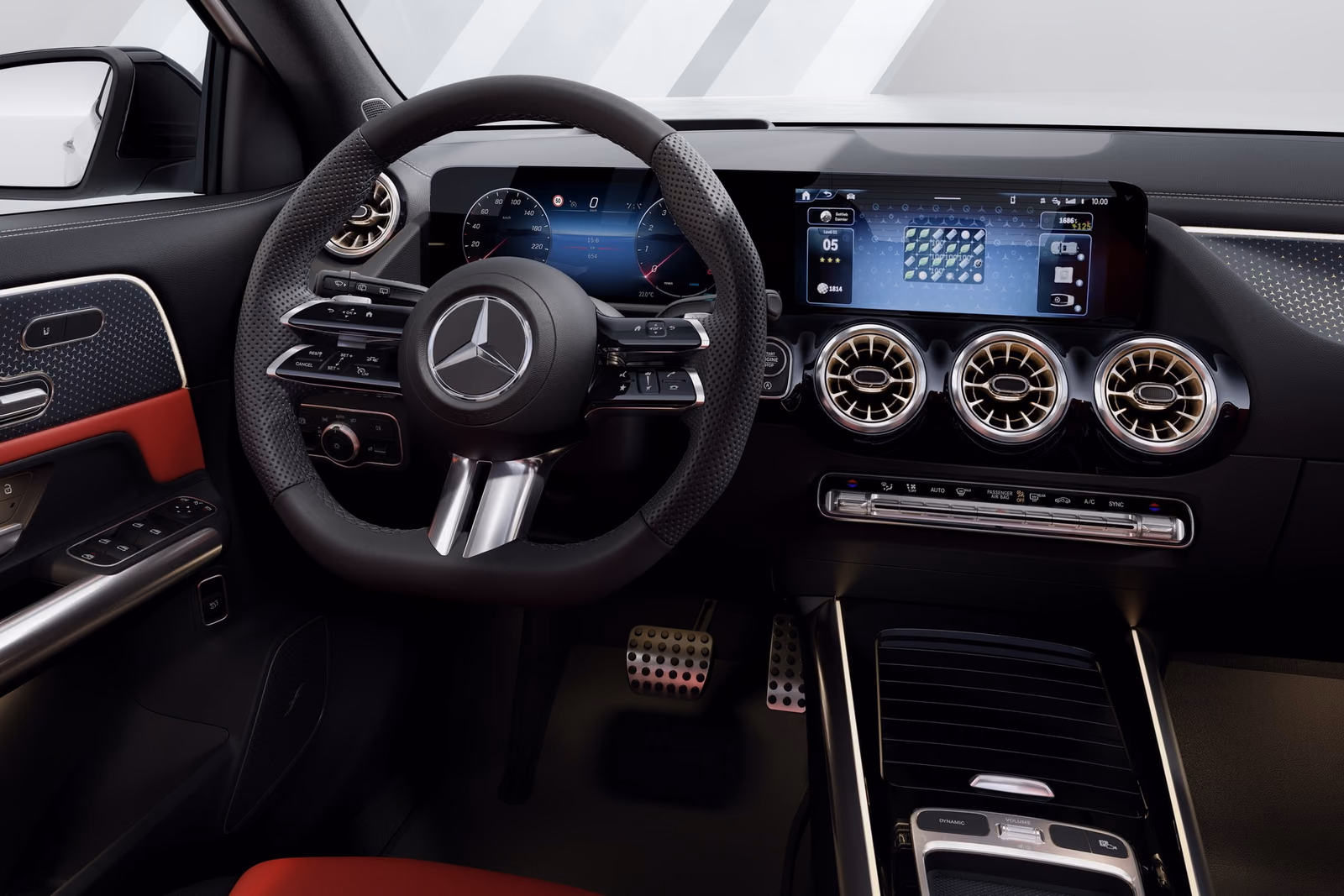 Mercedes-Benz GLA — руль, цифровая панель и экран MBUX