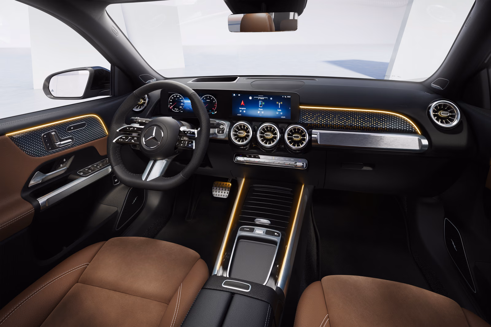 Коричневый интерьер Mercedes-Benz GLB