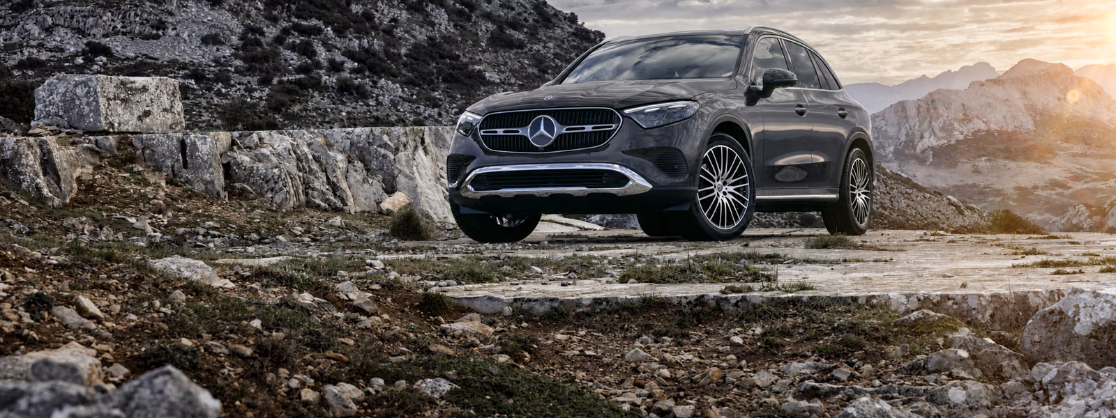 Mercedes-Benz GLC на горной дороге