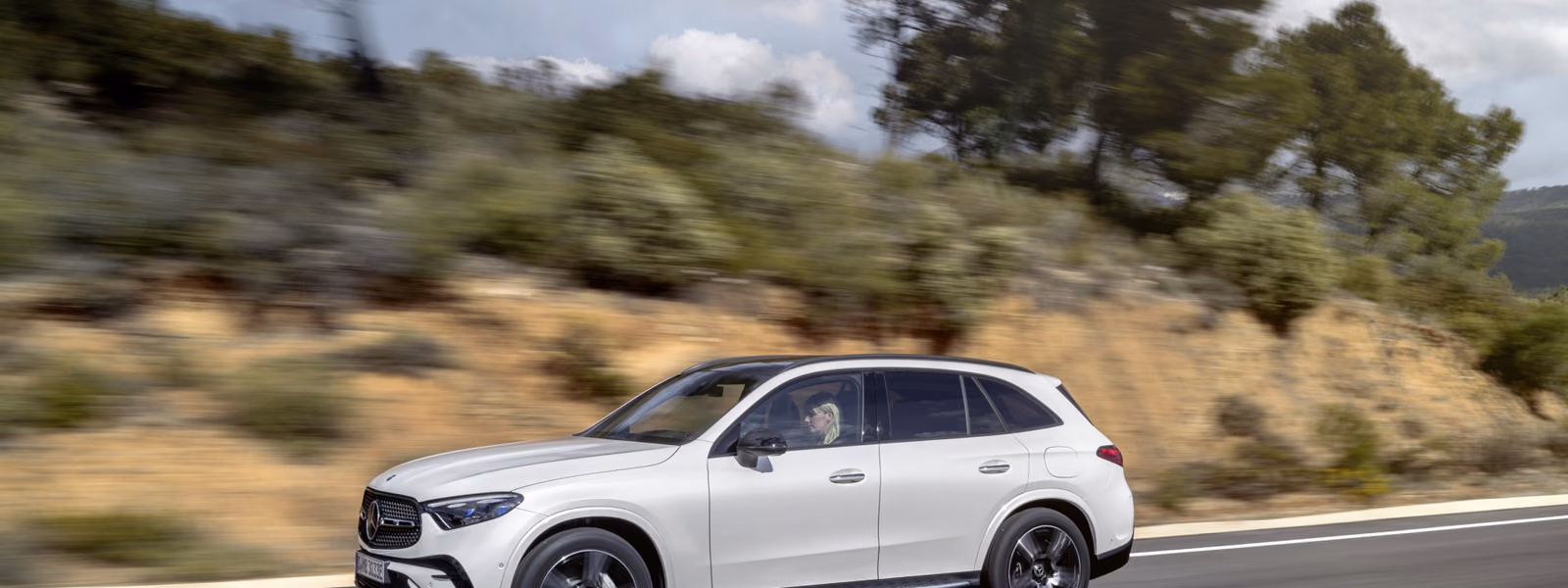 Mercedes-Benz GLC, профиль в движении