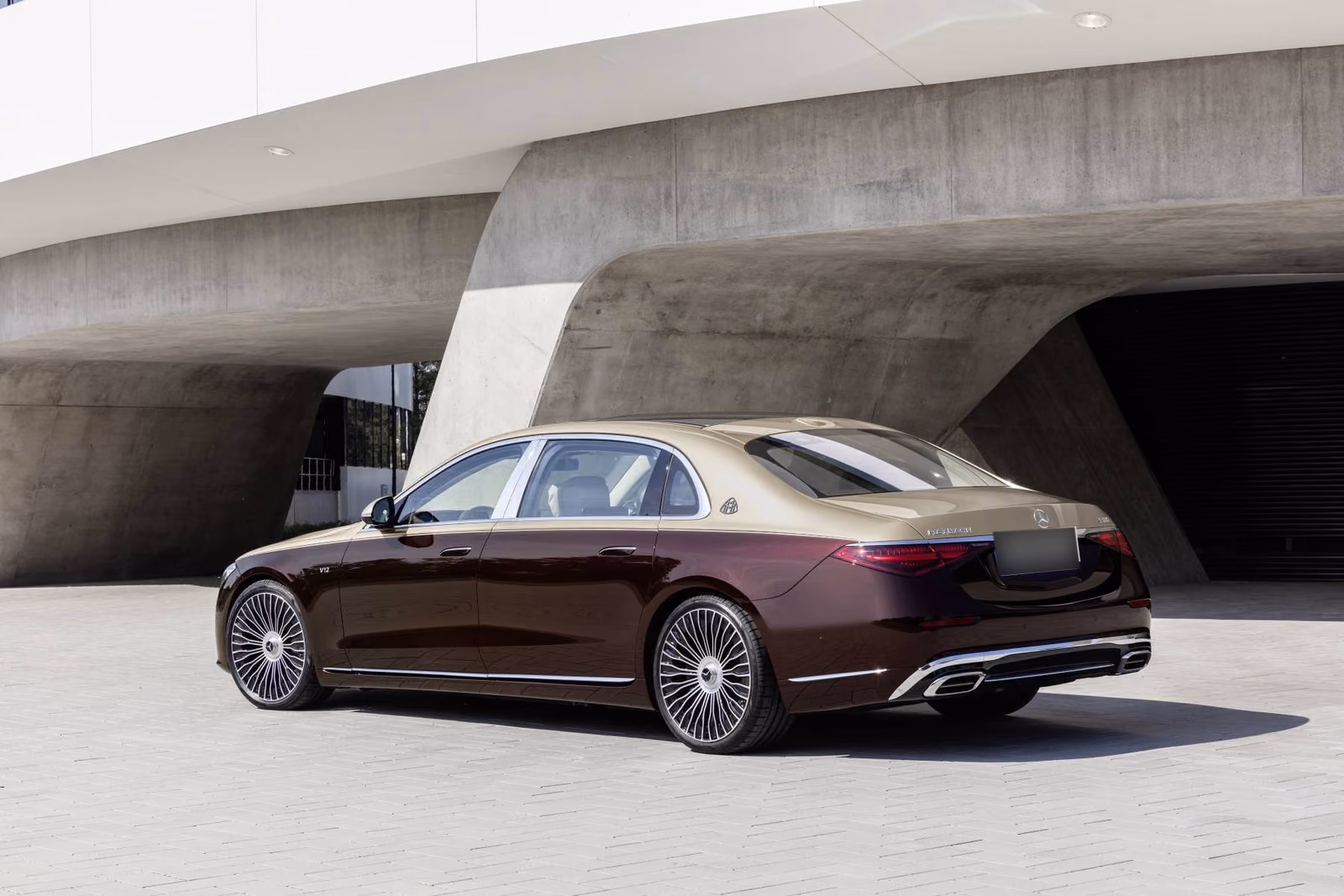 Mercedes-Maybach S-Class Z223 — вид сзади в три четверти