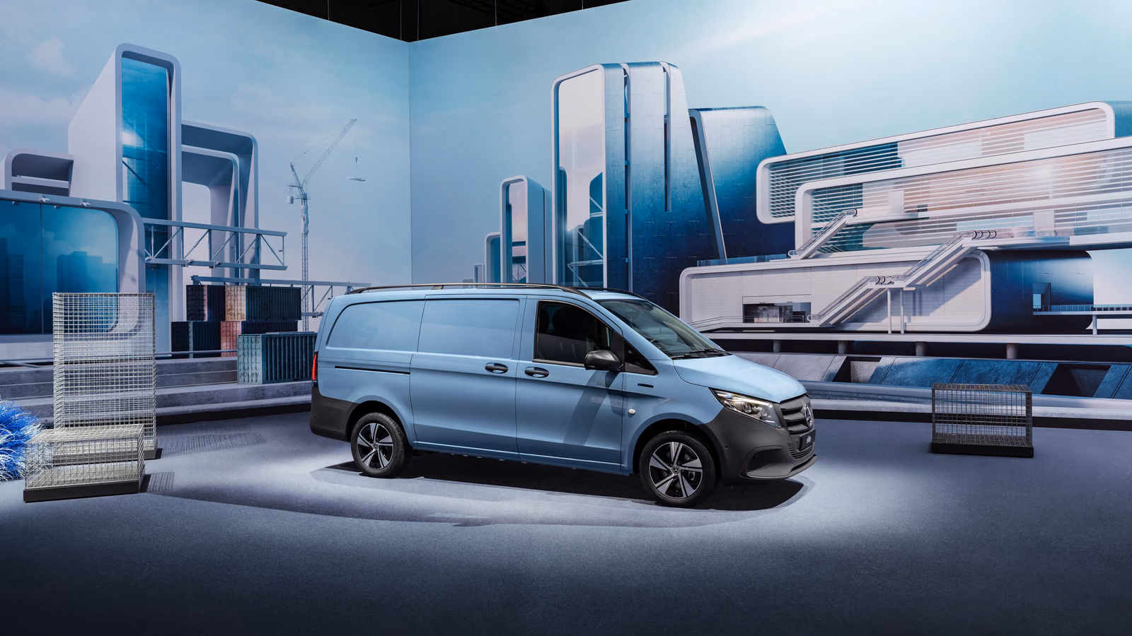 Фургон Mercedes-Benz Vito, вид сзади в три четверти