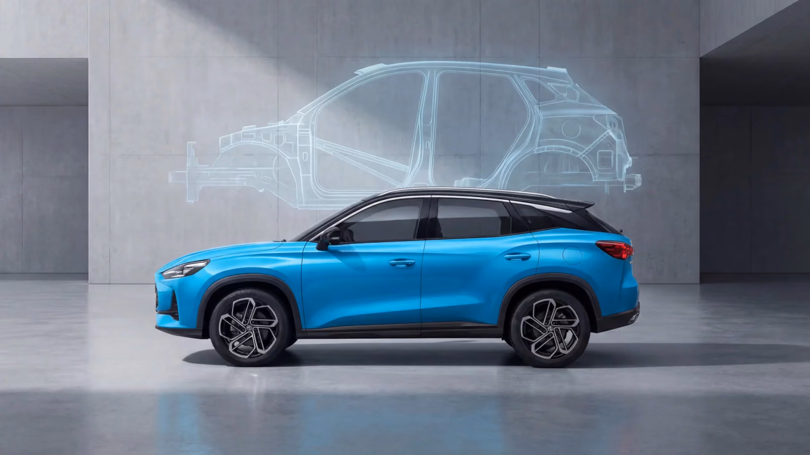 MG One — профиль синего кузова