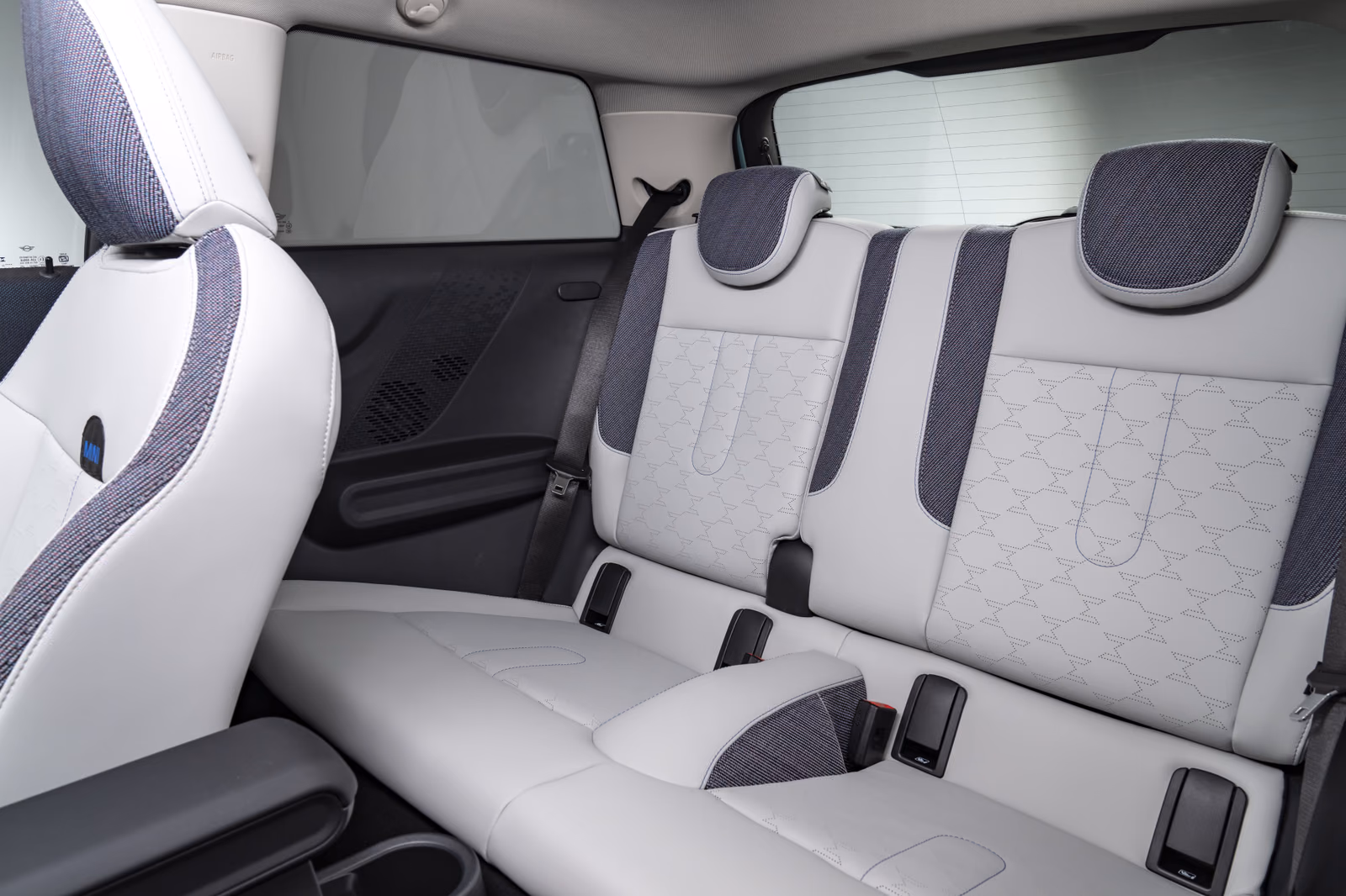 MINI Cooper — второй ряд сидений