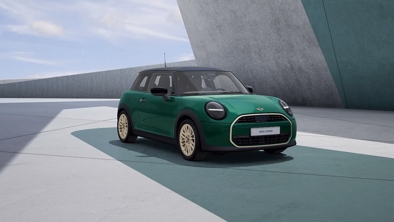 Зелёный Mini Cooper в студии