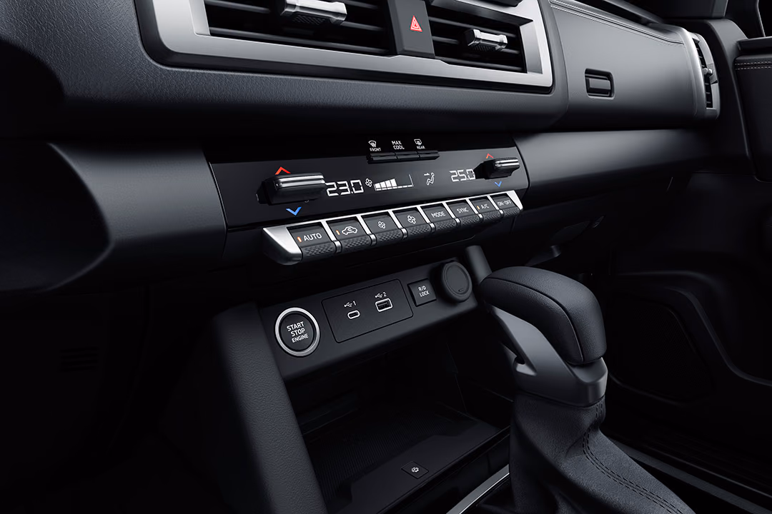 Mitsubishi L200 — климатический блок и селектор трансмиссии