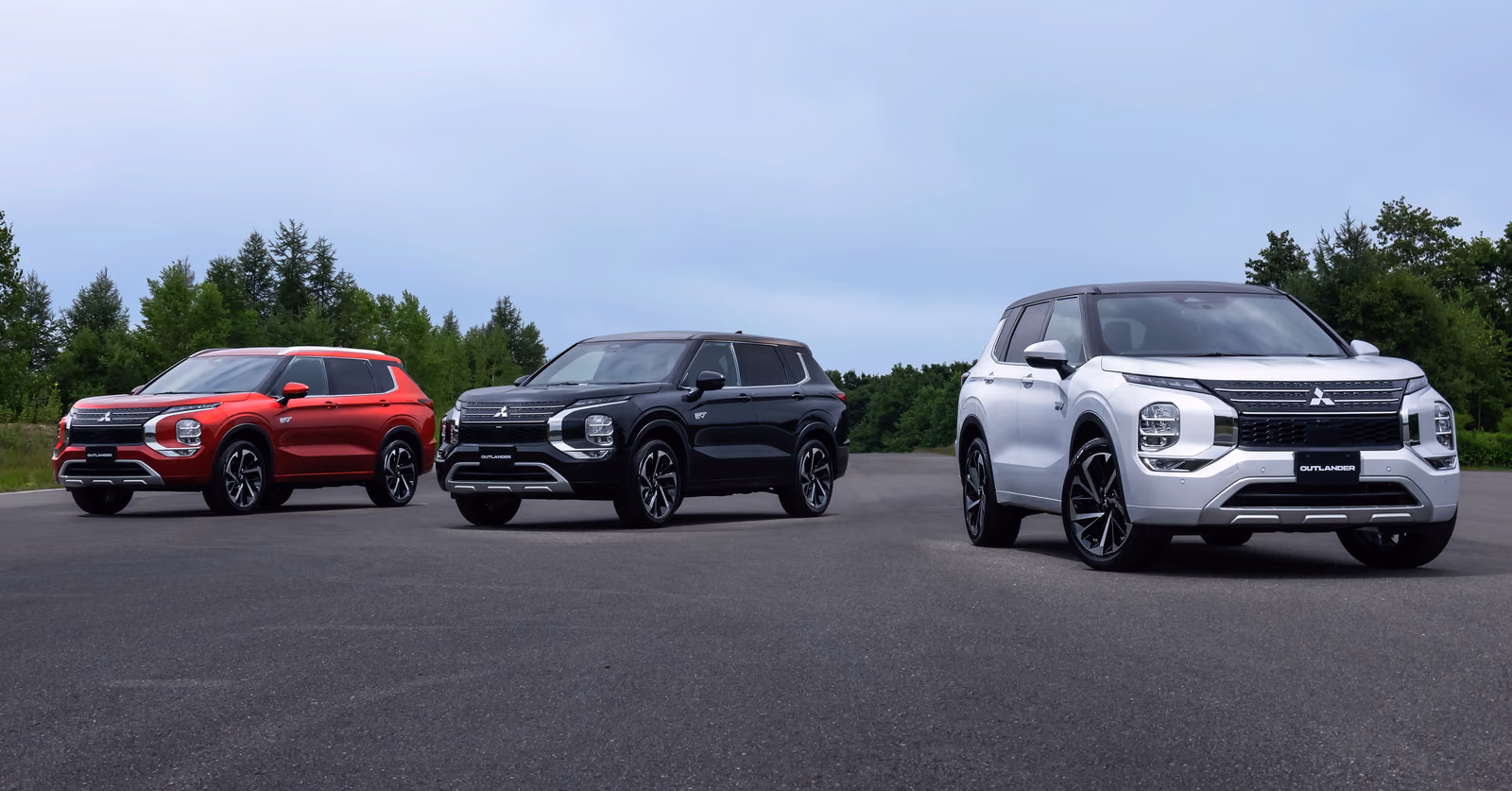 Mitsubishi Outlander — вид сзади