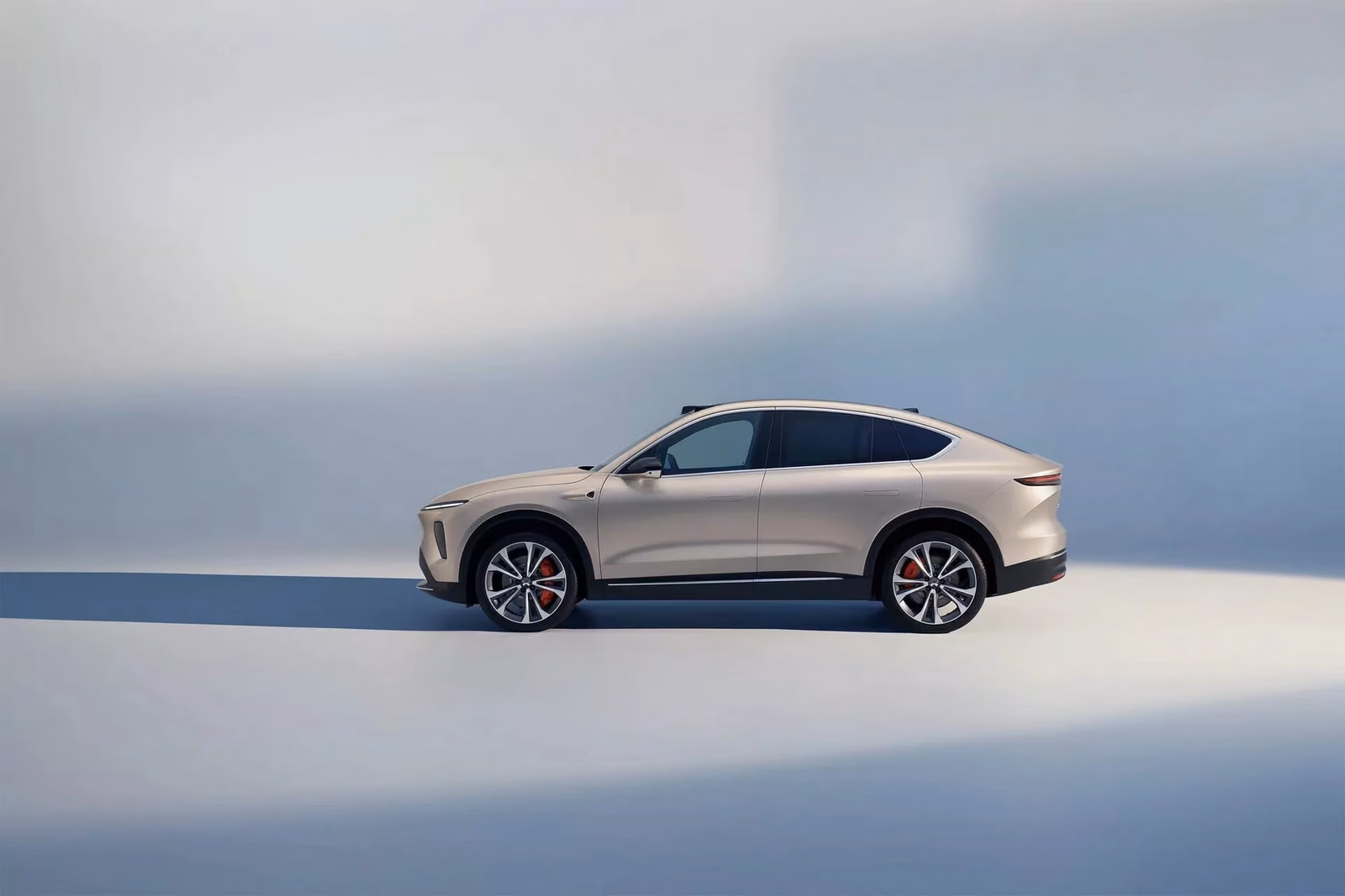 Nio EC7 — в студии