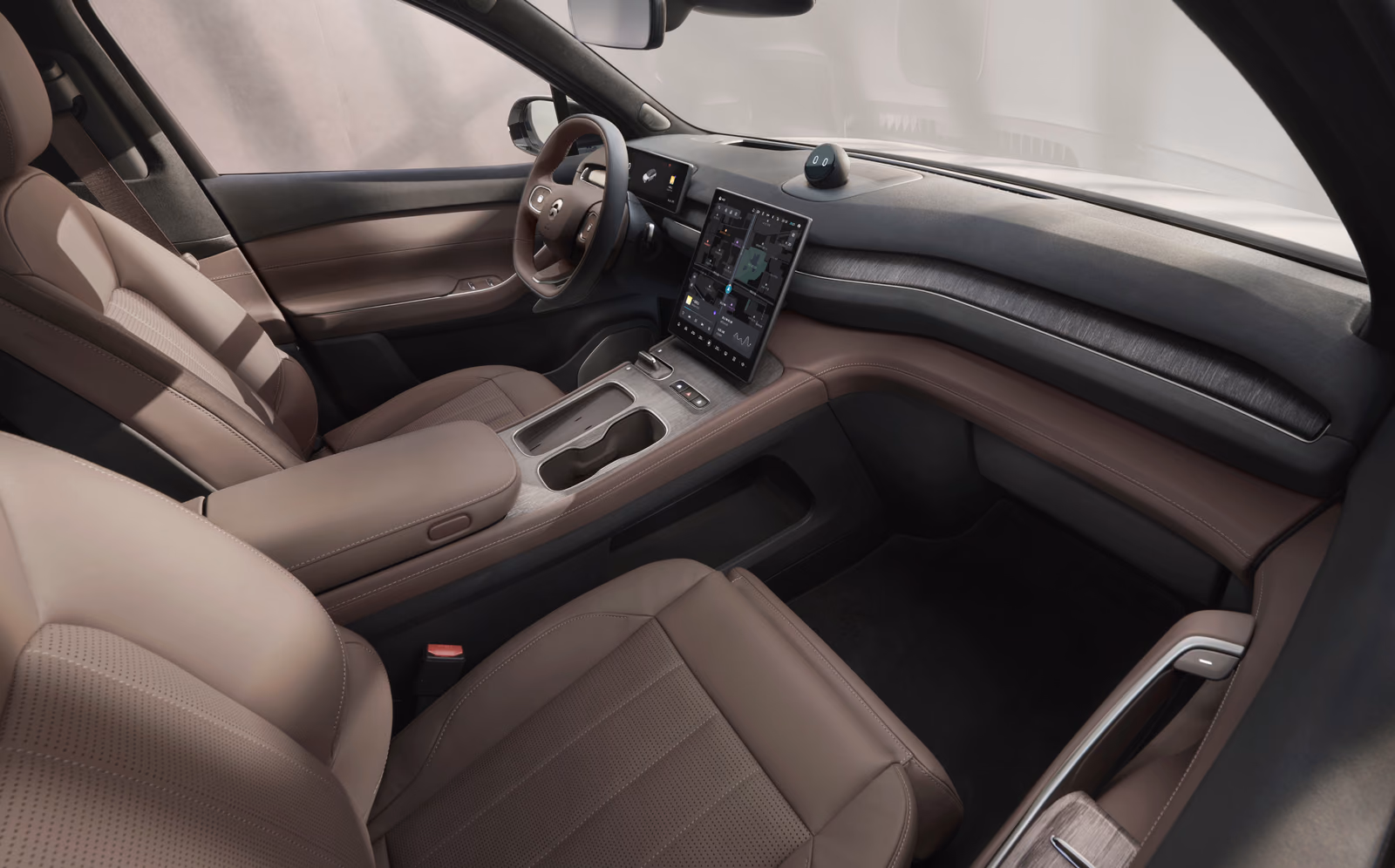 Передняя часть светлого салона NIO EL7