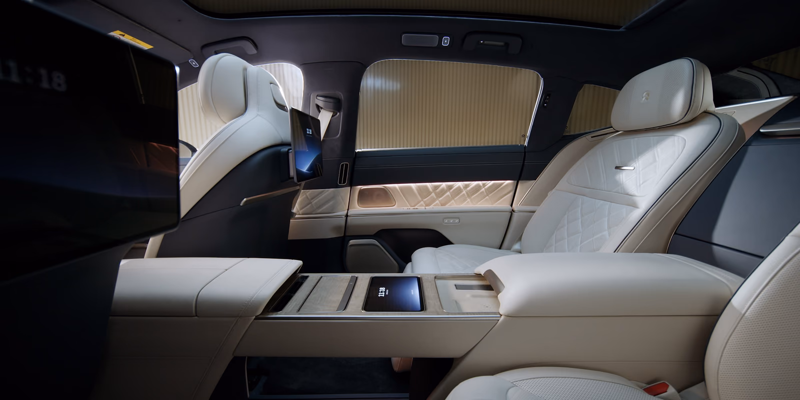 NIO ET9 — правое заднее кресло executive-класса