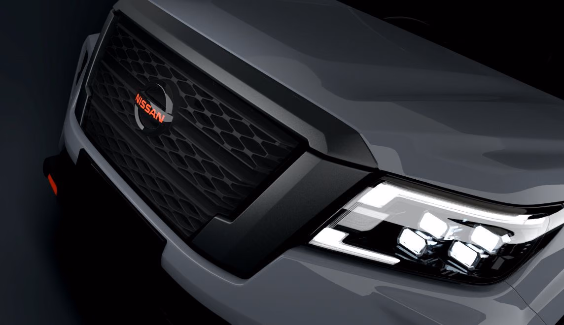 Новая Nissan Navara D23 в природном окружении