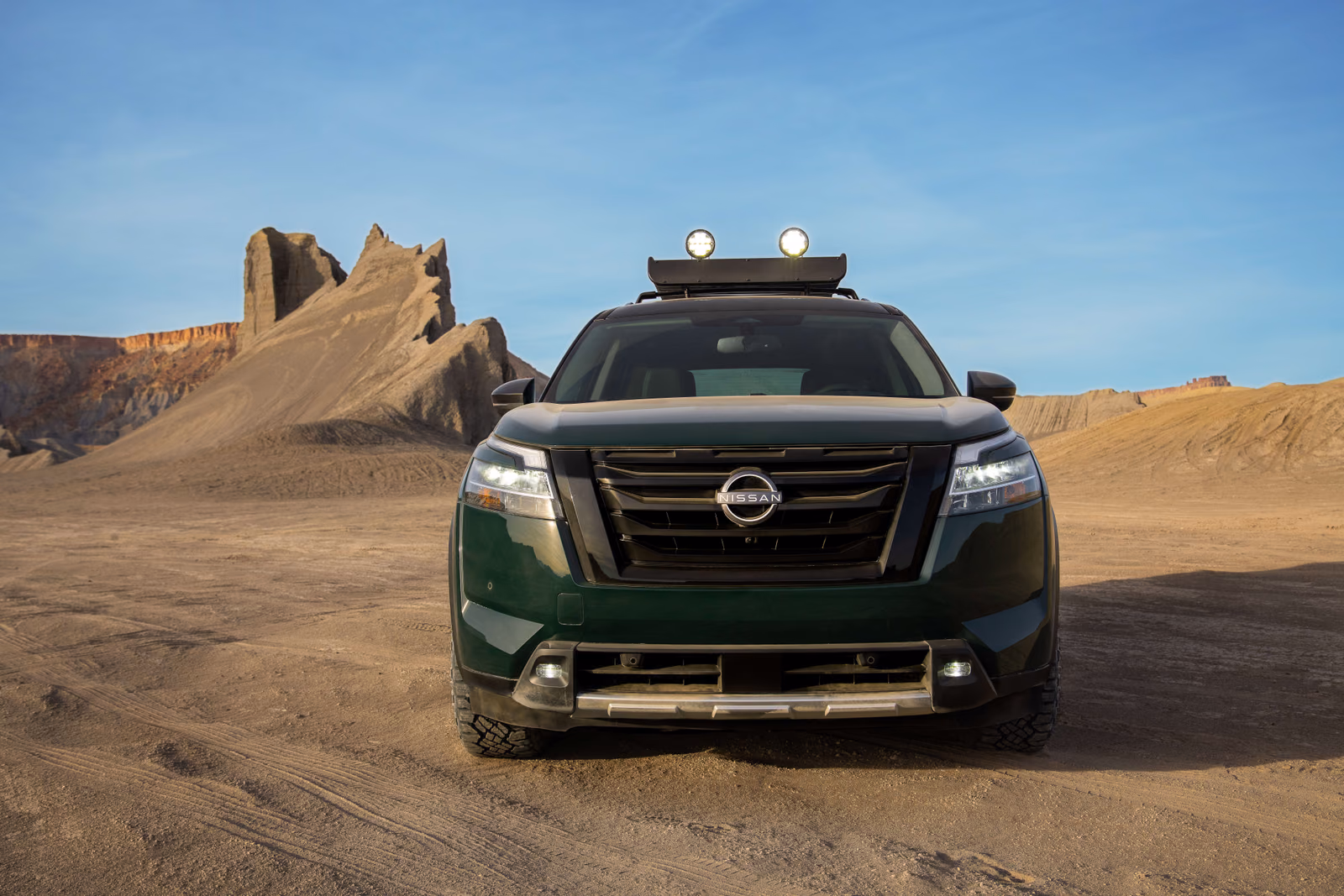 Nissan Pathfinder — в движении