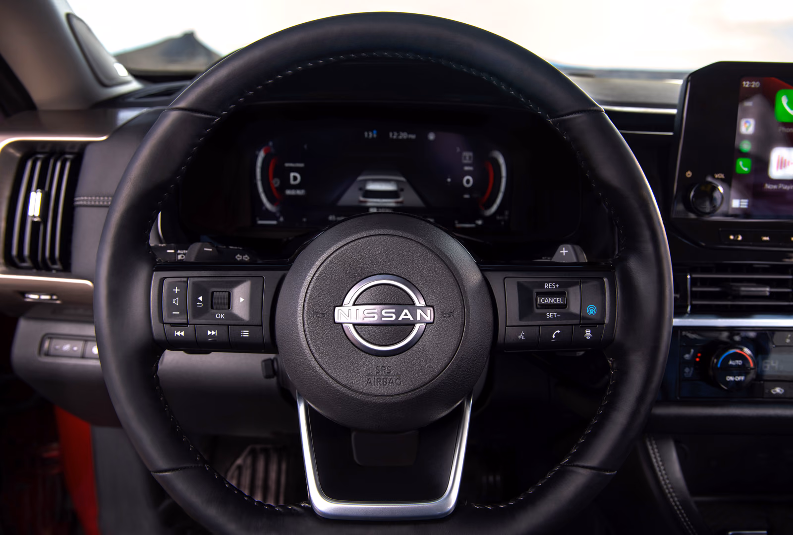 Nissan Pathfinder — кресла
