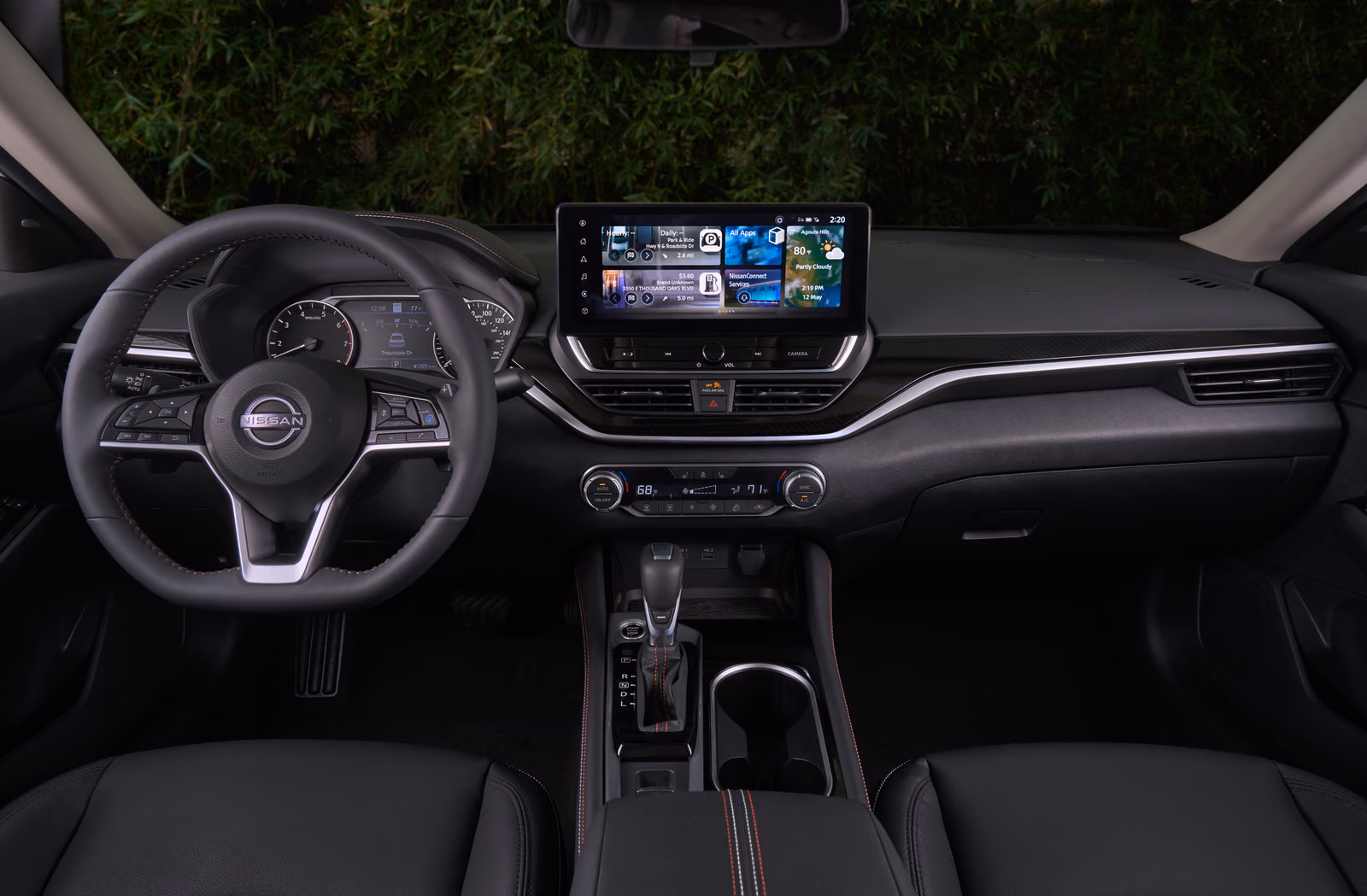Nissan Teana — передняя панель и руль