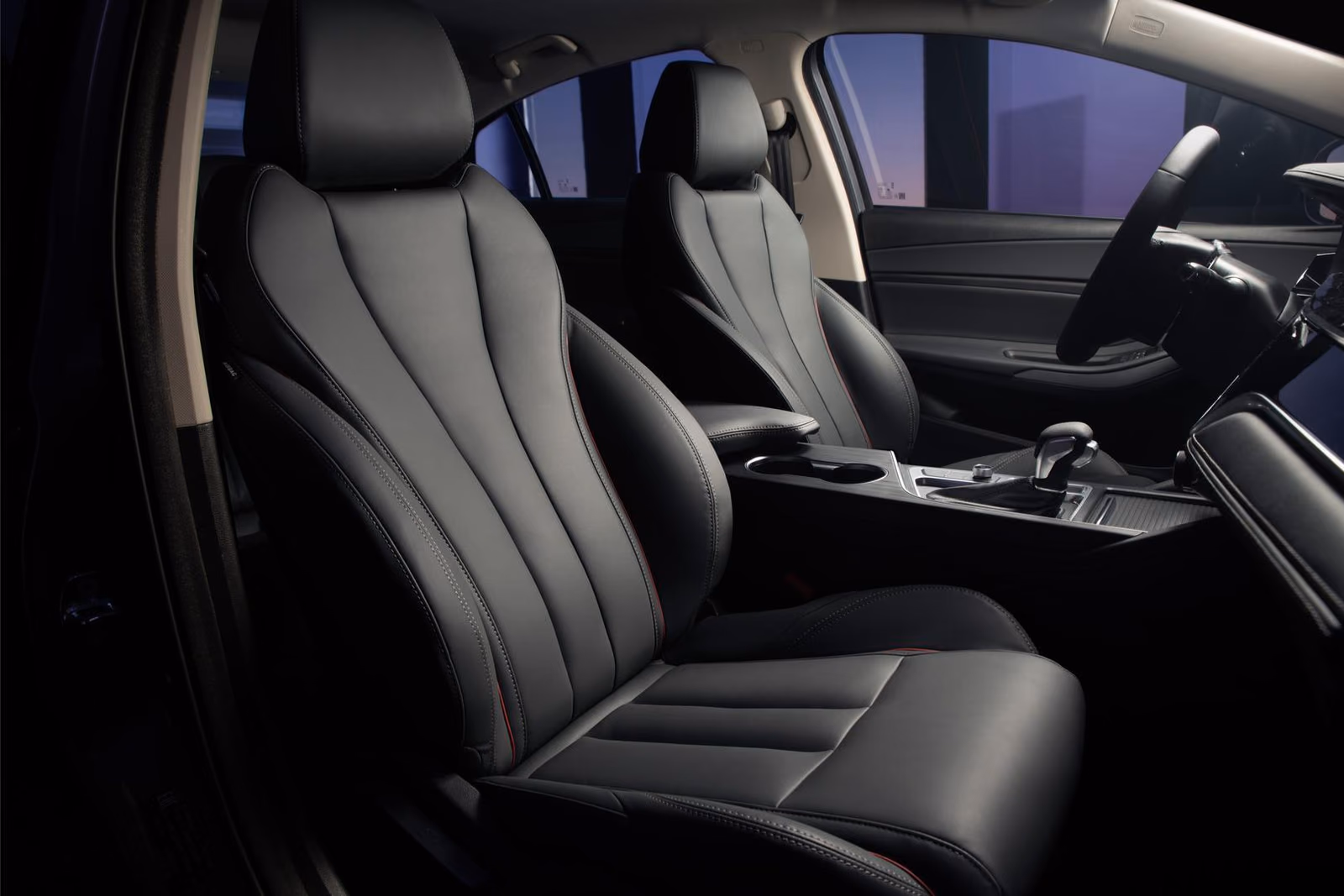 Передние сиденья OMODA S5