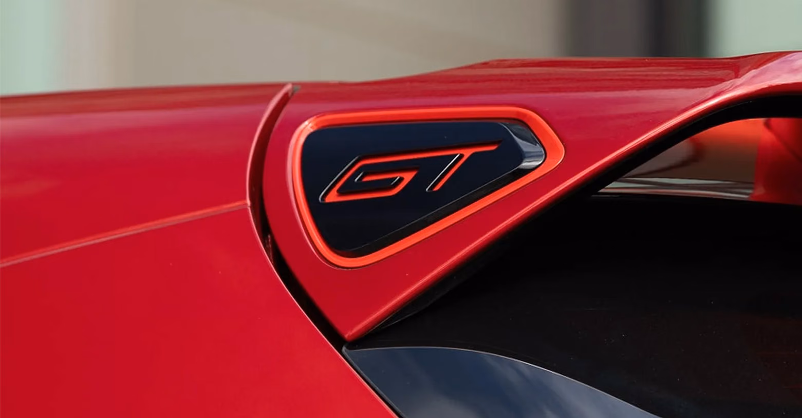 Шильдик GT на крыле Ora Good Cat