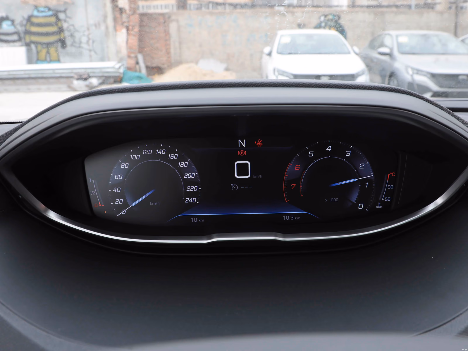 Peugeot 5008 — цифровая приборная панель