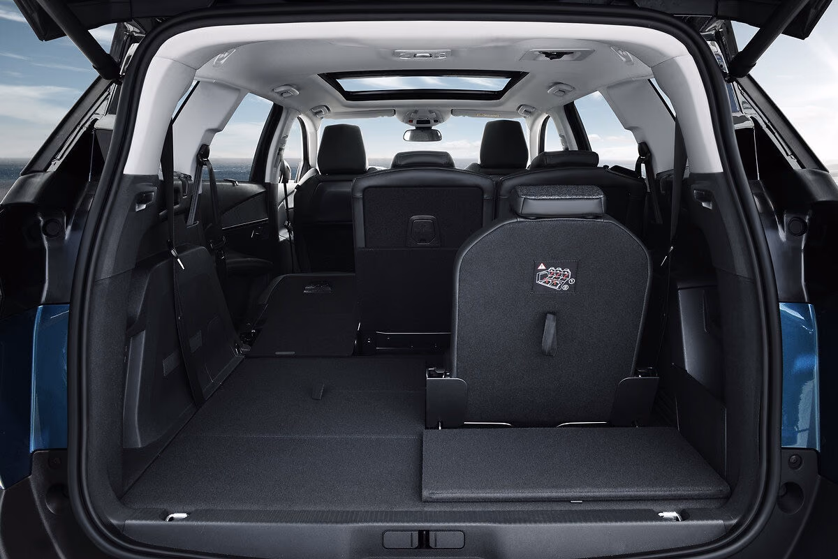 Багажник Peugeot 5008 с семью местами