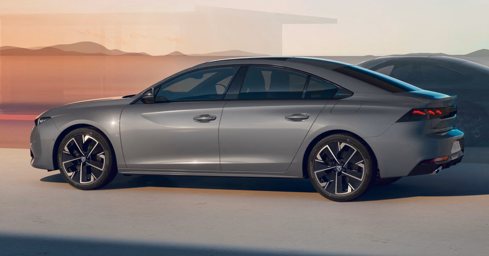 Peugeot 508 — вид сзади