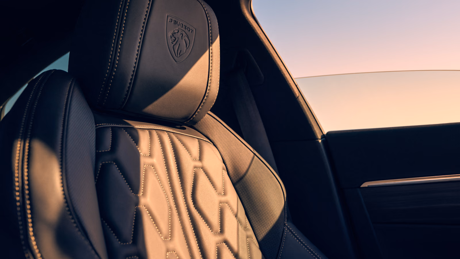 Peugeot 508 — кресла