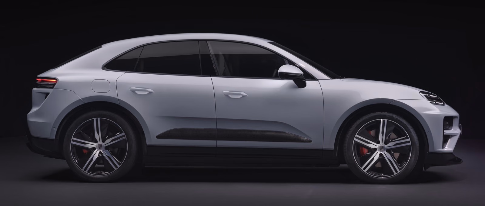 Porsche Macan 4, вид сбоку