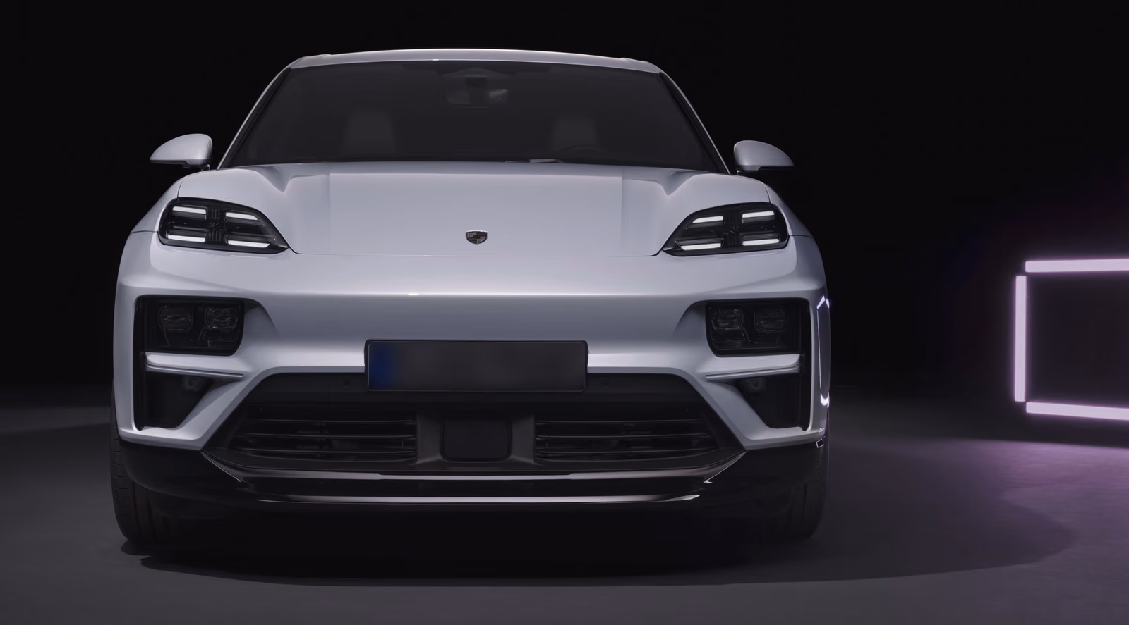 Porsche Macan Turbo, вид спереди