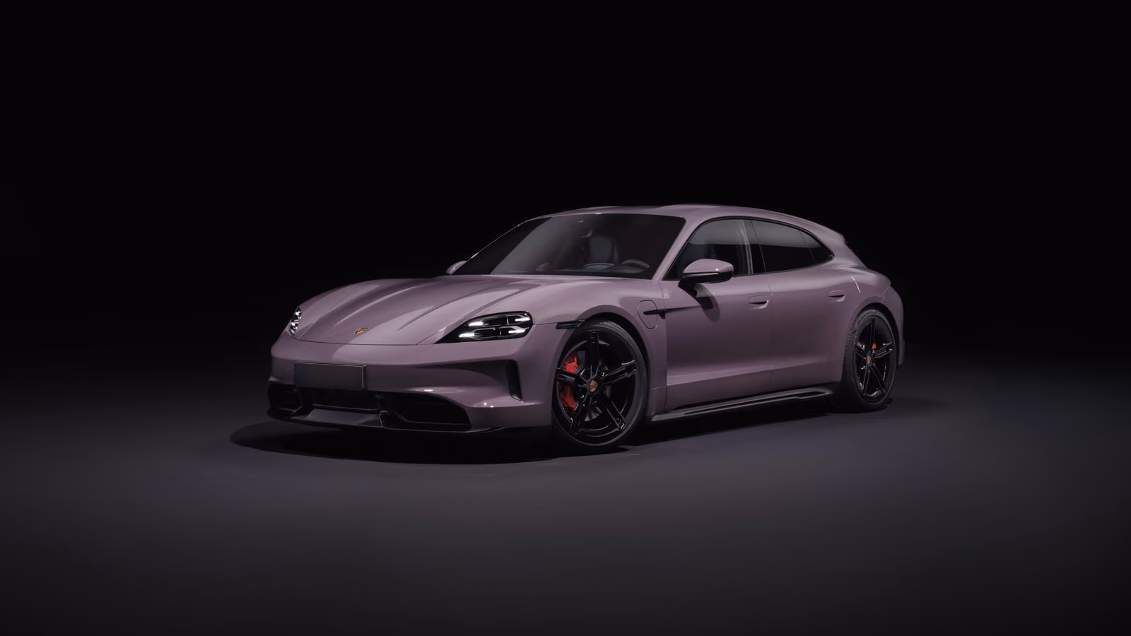 Porsche Taycan 4S Sport Turismo в официальной студии