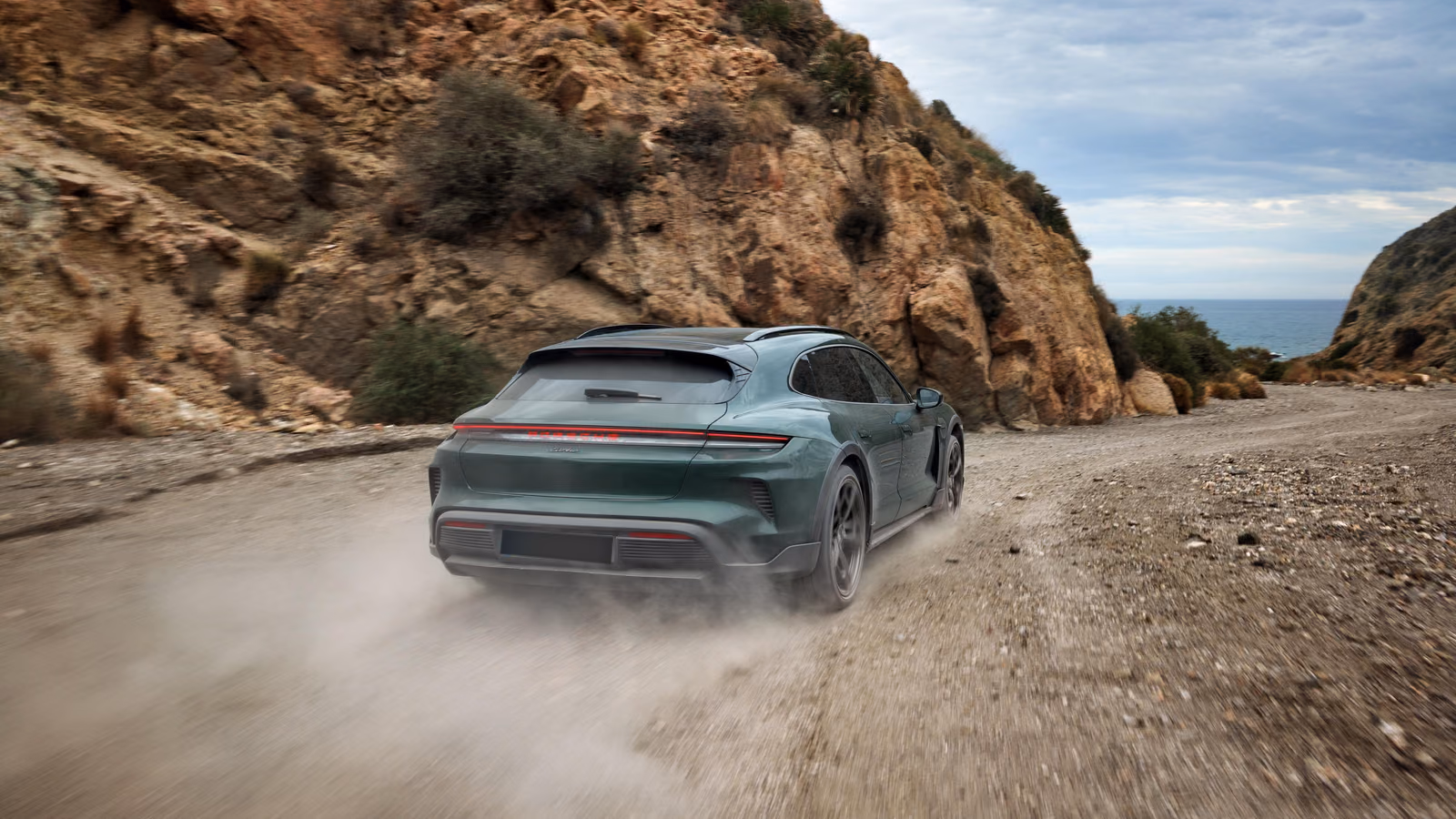 Porsche Taycan — в движении
