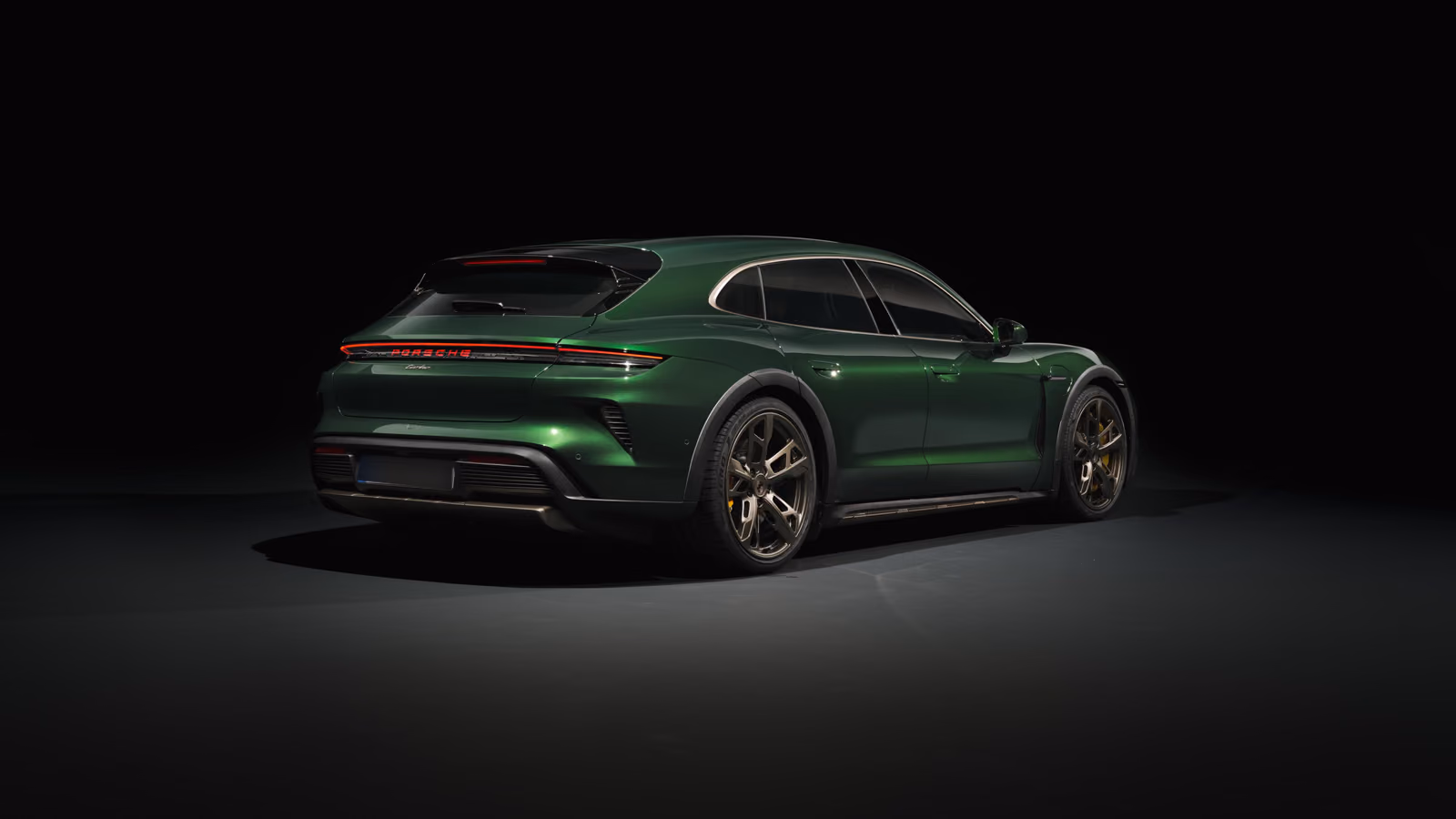 Porsche Taycan — крупный план кузова