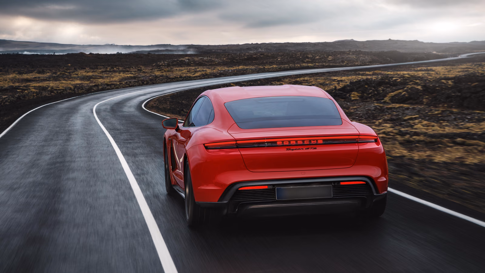 Porsche Taycan — в студии