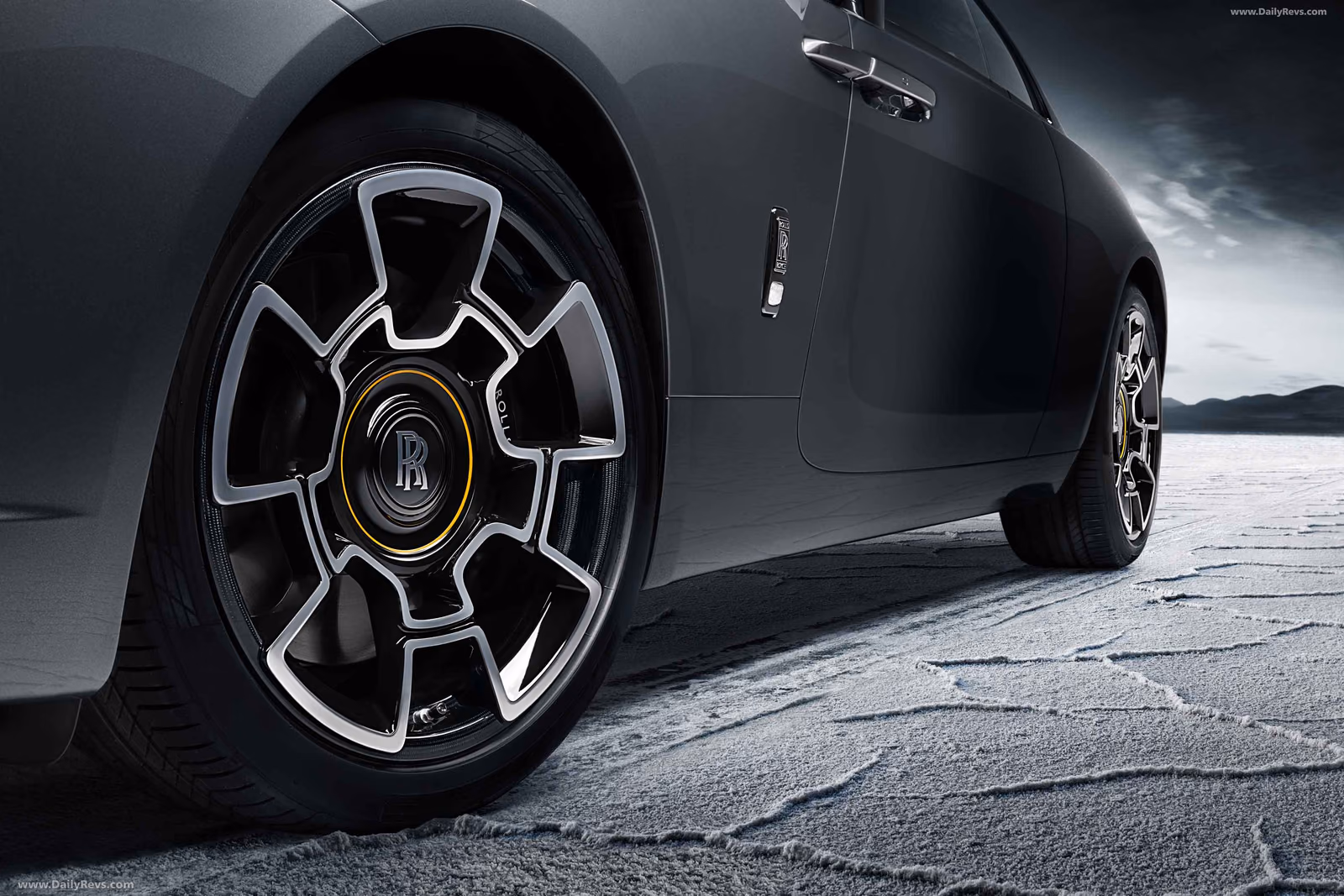 Колесо Wraith Black Badge с карбоновым ободом