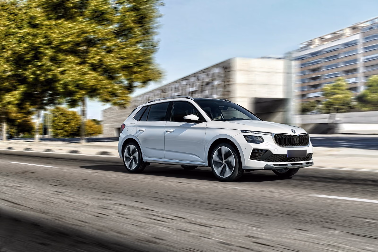 Skoda Kamiq — спереди в три четверти