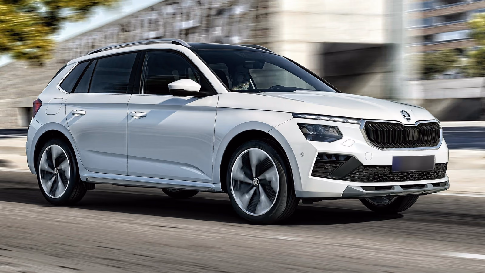 Skoda Kamiq — вид сзади в три четверти