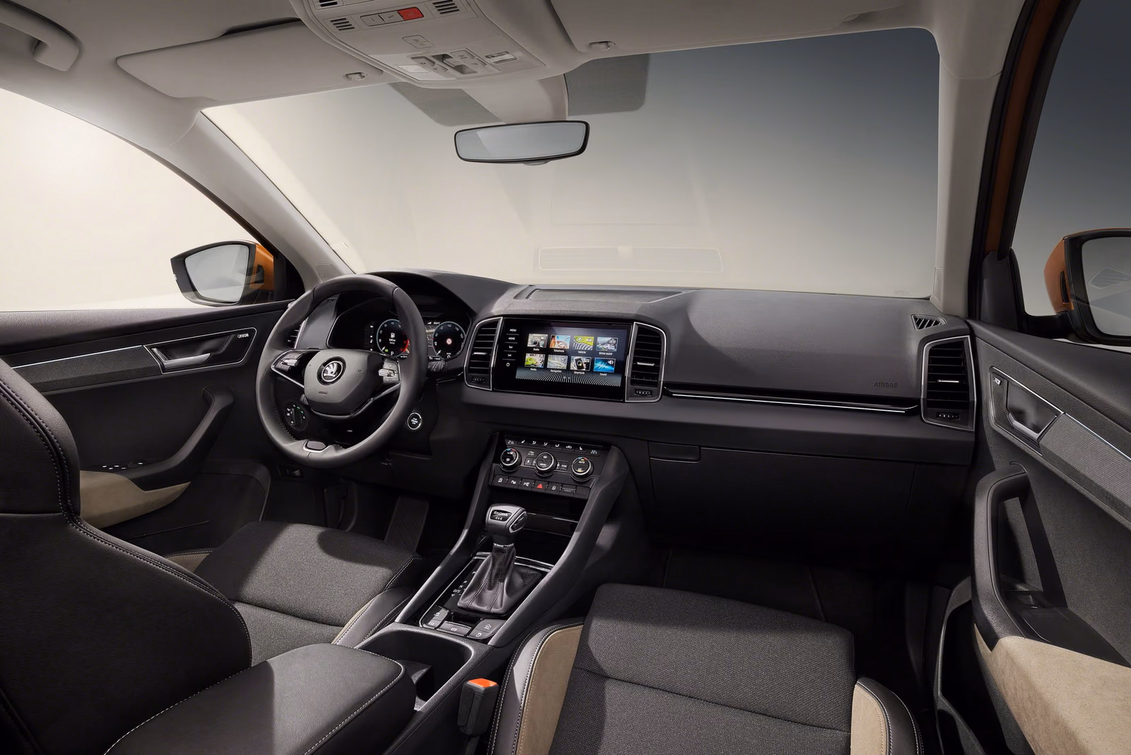 Skoda Karoq — передняя панель и руль
