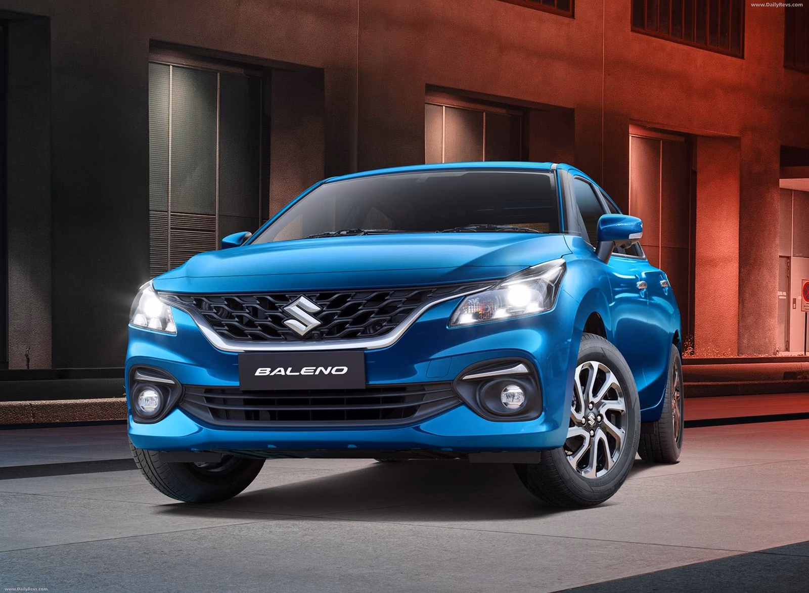 Suzuki Baleno — спереди в три четверти