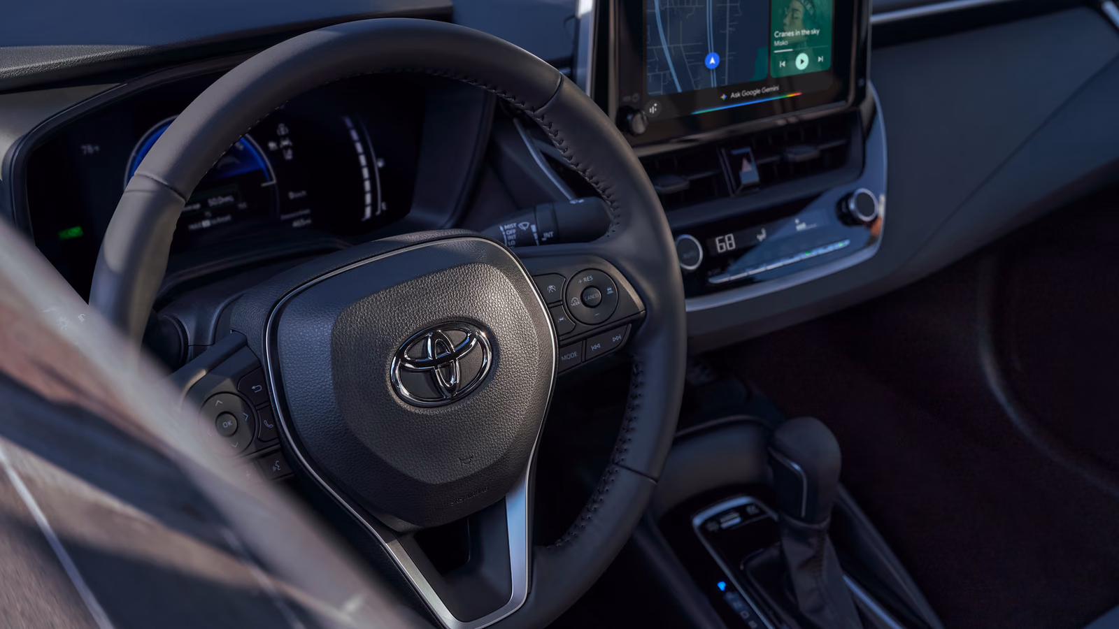 Руль и мультимедиа Toyota Corolla