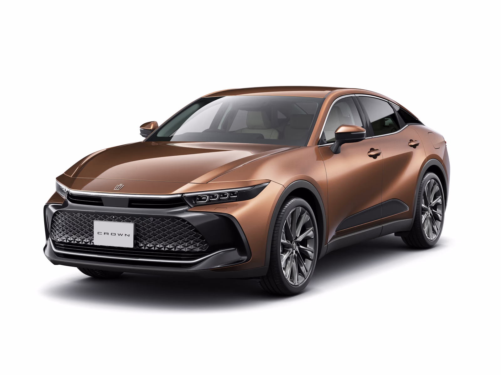 Toyota Crown Crossover — бронзовый кузов спереди