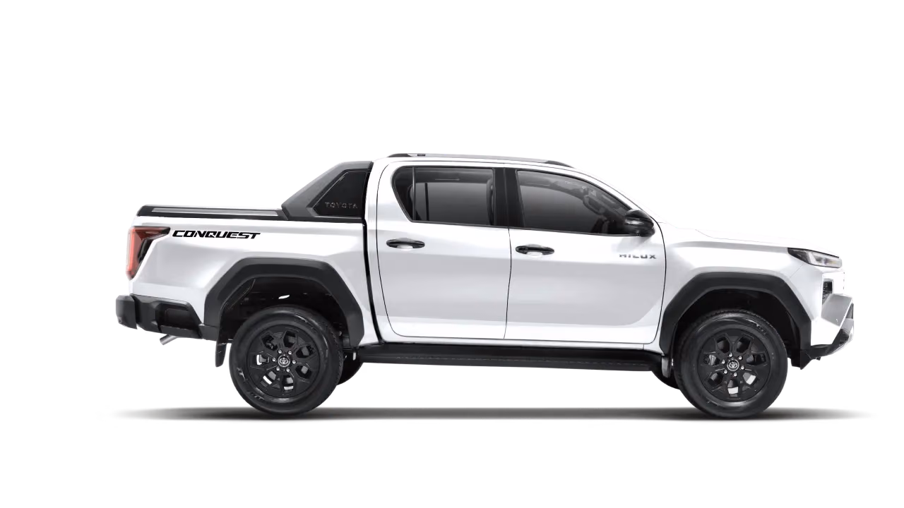 Toyota Hilux Conquest в профиль